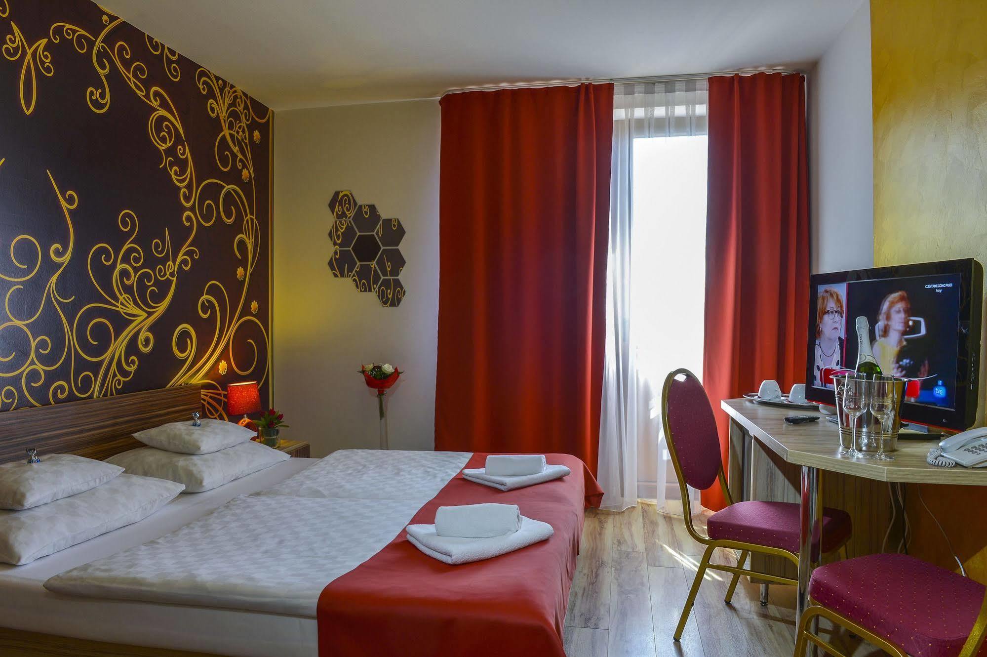 Hotel Sunshine Budapeste Exterior foto