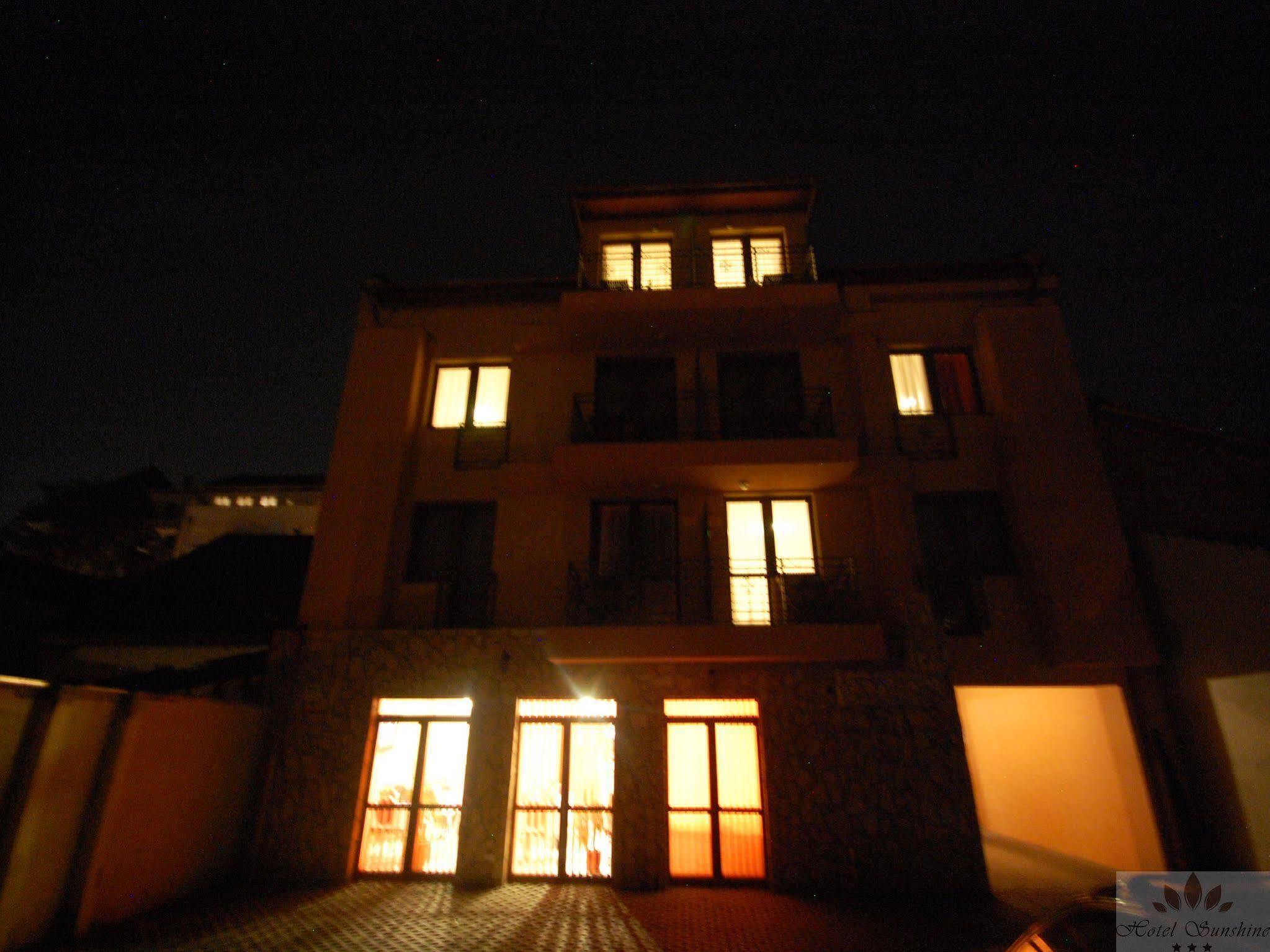 Hotel Sunshine Budapeste Exterior foto